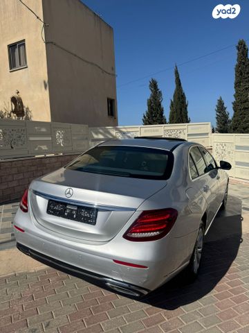 מודעת רכב מרצדס-בנץ E-class 2