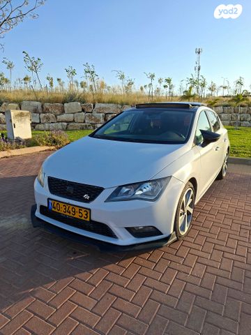 מודעת רכב סיאט לאון