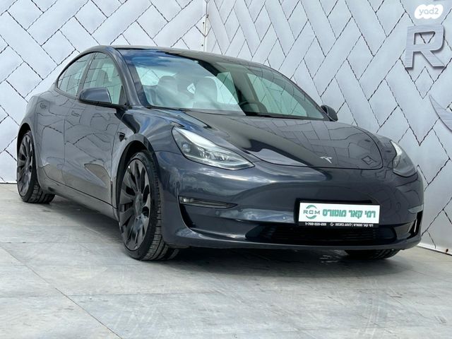 מודעת רכב טסלה מודל 3