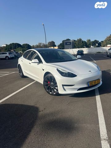 מודעת רכב טסלה מודל 3