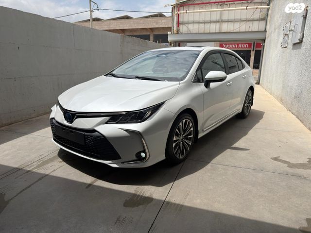 מודעת רכב טויוטה קורולה 1