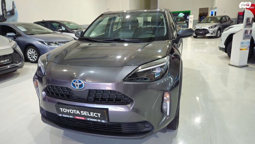 מודעת רכב טויוטה יאריס קרוס