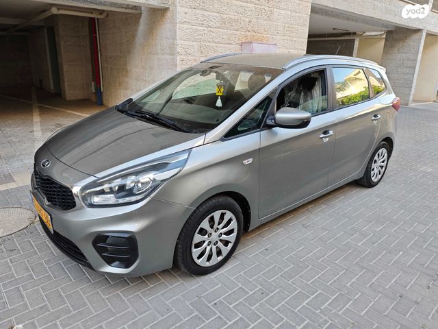 מודעת רכב קיה קארנס