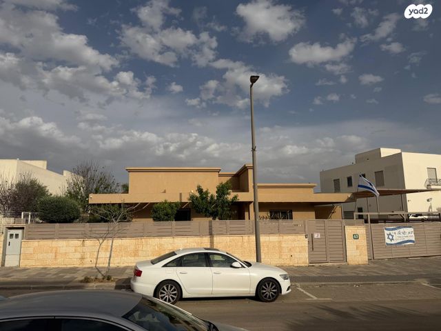 צבי 63