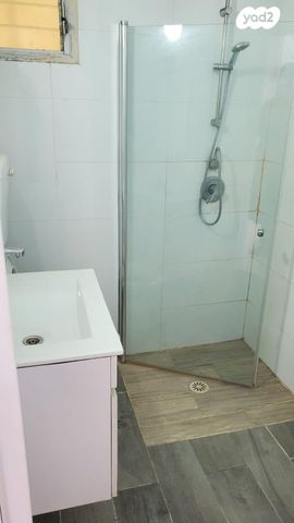 משה שרת 14