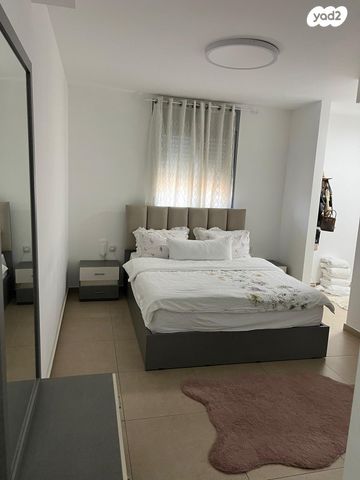 שדרות טום לנטוס 71