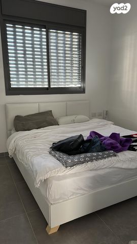 שולמית אלוני 9