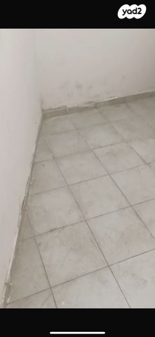 מחנה יהודה 1