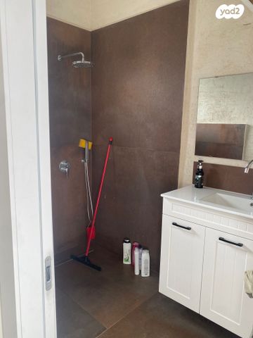 שמעון הצדיק 30