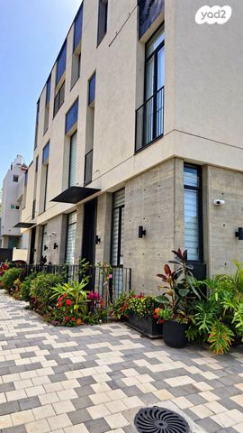 גני צהלה, רמות צהלה