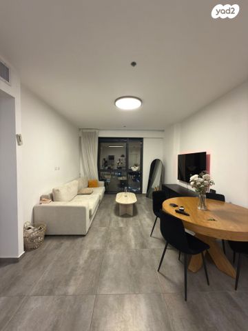 הרב ניסנבאום 