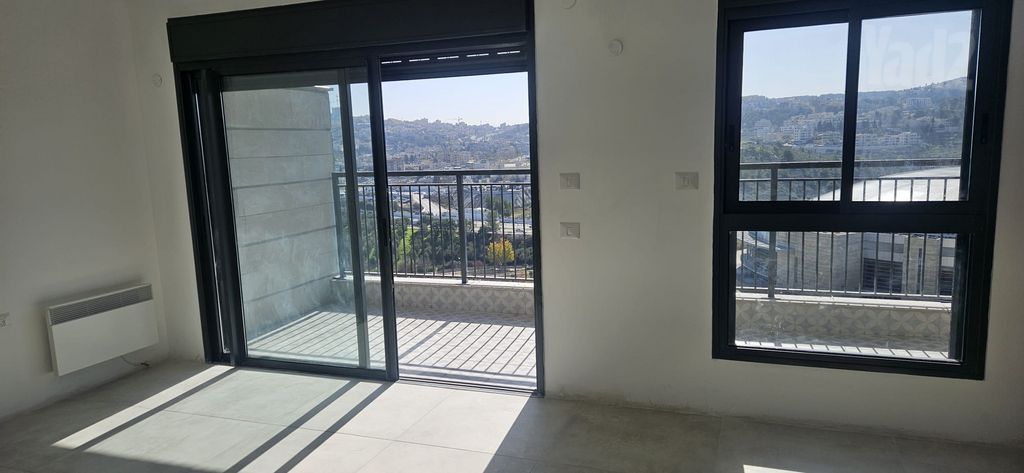 דירה למכירה בירושלים (תיווך) — 3