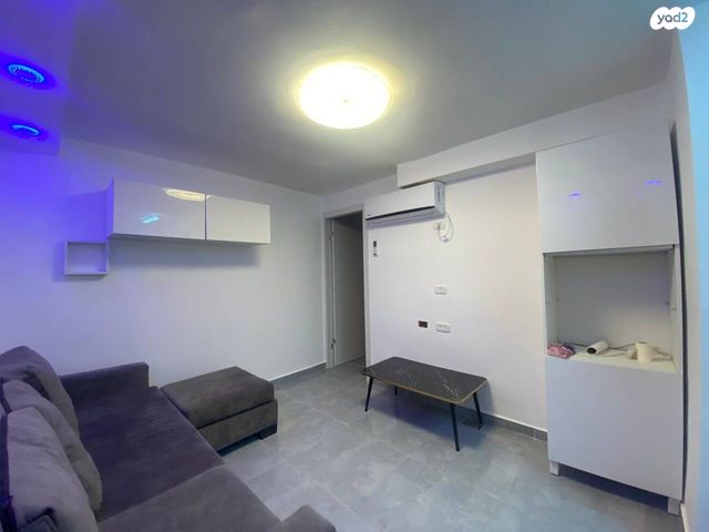 דרך יד לבנים 198