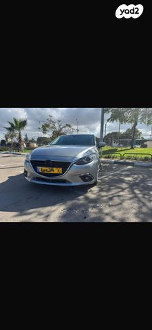 מודעת רכב מאזדה 3