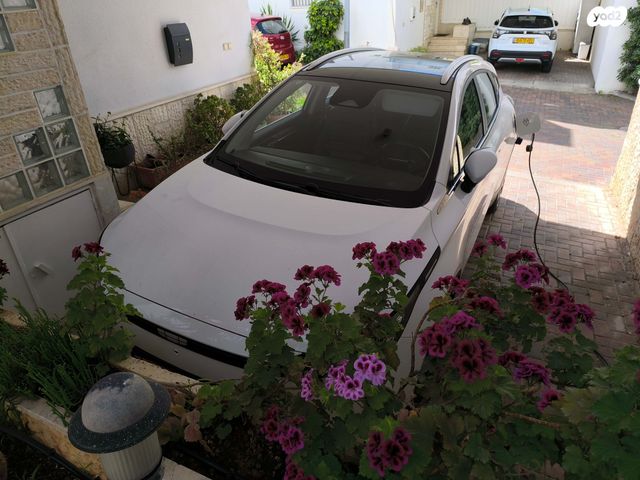 מודעת רכב ג׳ילי Geometry C