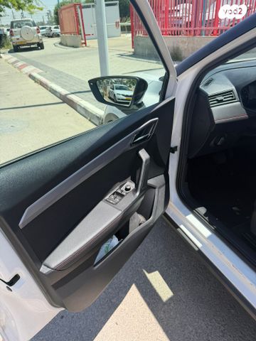 מודעת רכב סיאט ארונה