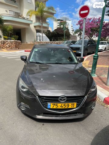 מודעת רכב מאזדה 3