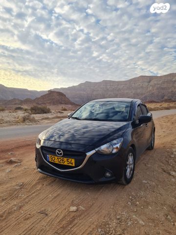 מודעת רכב מאזדה 2