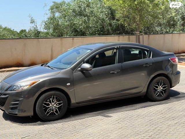 מודעת רכב מאזדה 3