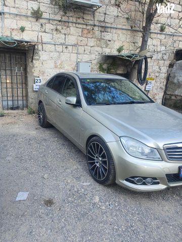 מודעת רכב מרצדס-בנץ C-class