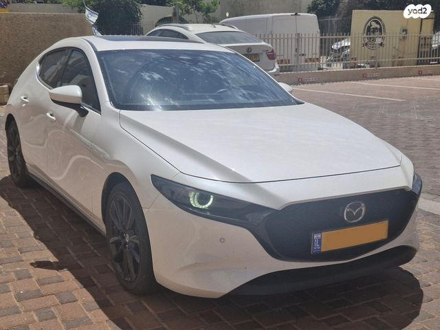 מודעת רכב מאזדה 3
