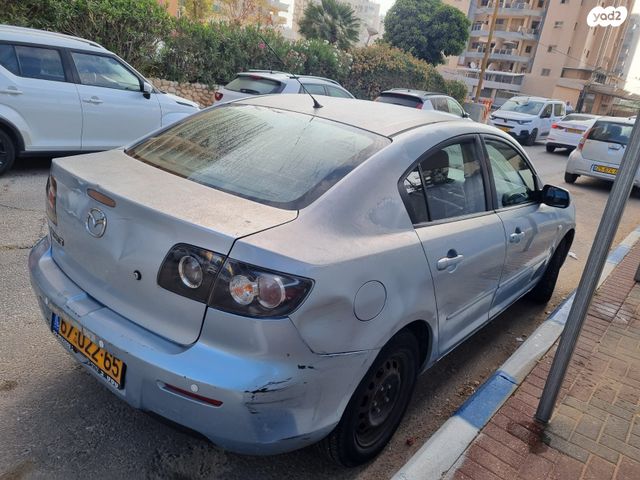 מודעת רכב מאזדה 3