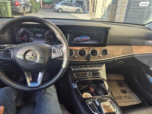 מודעת רכב מרצדס-בנץ E-class