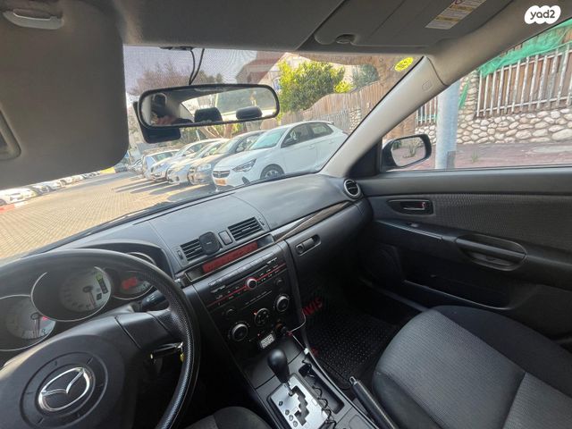 מודעת רכב מאזדה 3