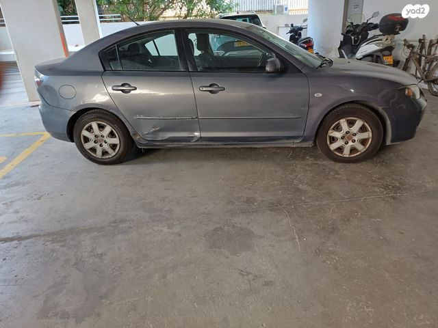 מודעת רכב מאזדה 3