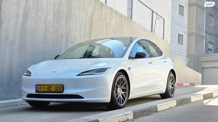 מודעת רכב טסלה מודל 3