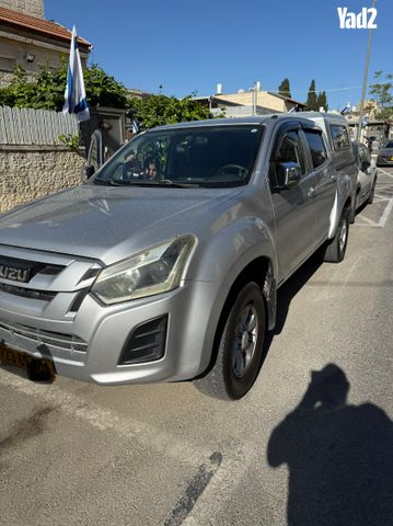 מודעת רכב איסוזו די-מקס