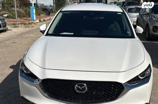 מודעת רכב מאזדה CX-30