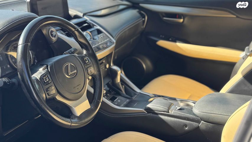 מודעת רכב לקסוס NX 2