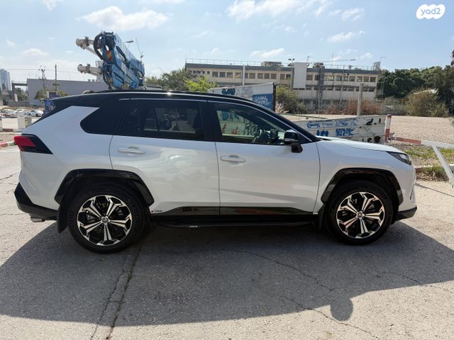 מודעת רכב טויוטה RAV4