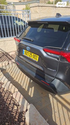 מודעת רכב טויוטה RAV4