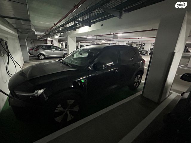 מודעת רכב וולוו XC40