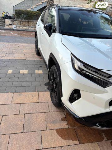מודעת רכב טויוטה RAV4