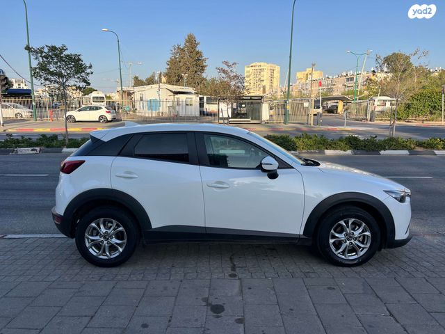 מודעת רכב מאזדה CX-3