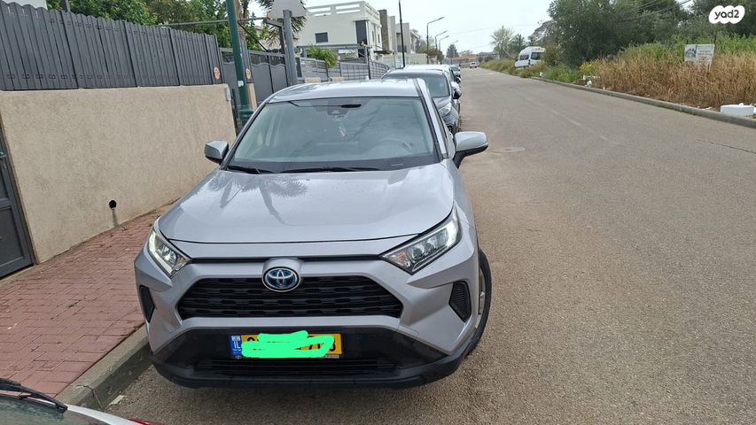 מודעת רכב טויוטה RAV4