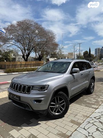 מודעת רכב ג'יפ גרנד צ'ירוקי