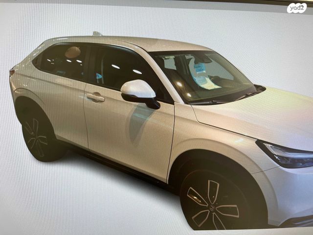 HR-V Elegance היברידי אוט׳ 1.5 (107 כ״ס)