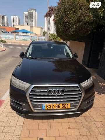 מודעת רכב אאודי Q7