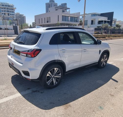 מודעת רכב מיצובישי ASX