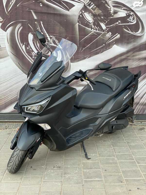 מודעת רכב סאן יאנג ג'וי-מקס Z-250