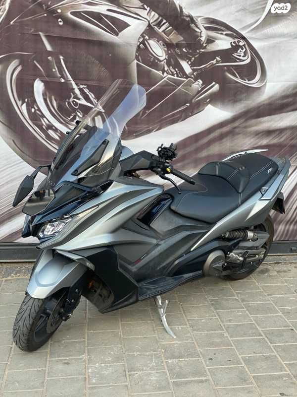 מודעת רכב קימקו AK 550