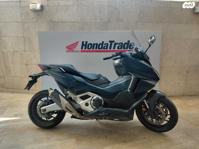 מודעת רכב הונדה פורזה 750