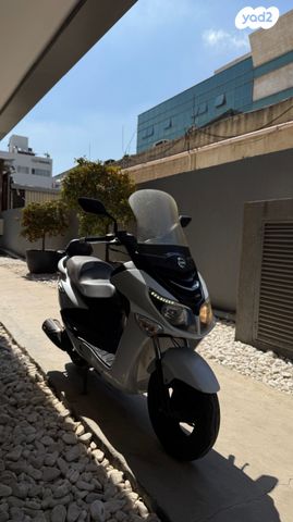 מודעת רכב סאן יאנג ג'וי רייד 200