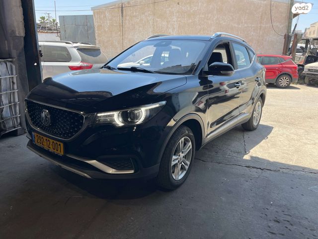 מודעת רכב אם ג'י ZS