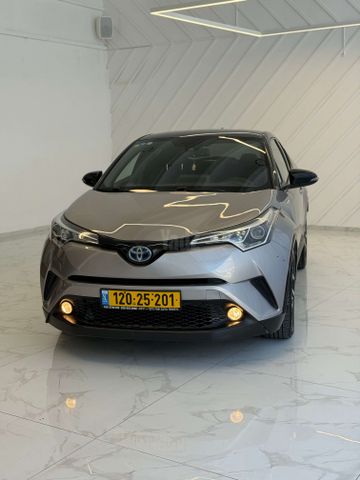 מודעת רכב טויוטה C-HR 3