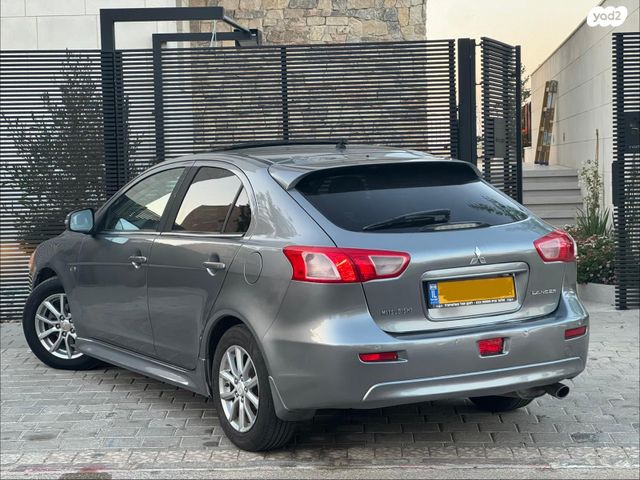 מודעת רכב מיצובישי לנסר